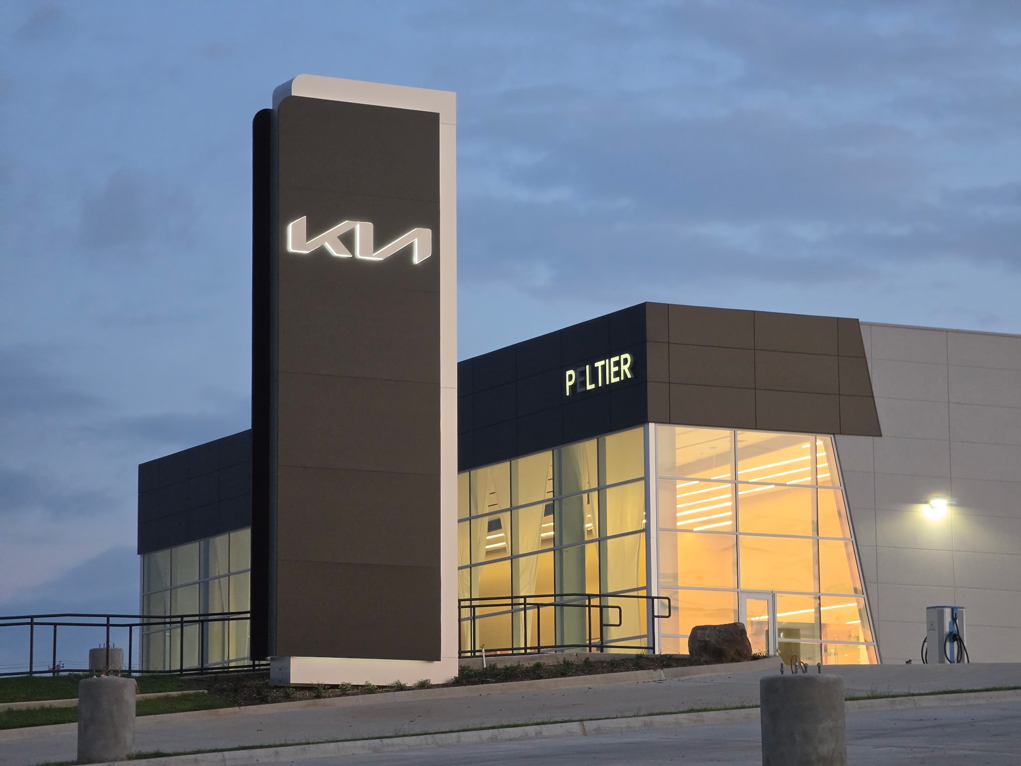 Peltier Kia Tyler New Location