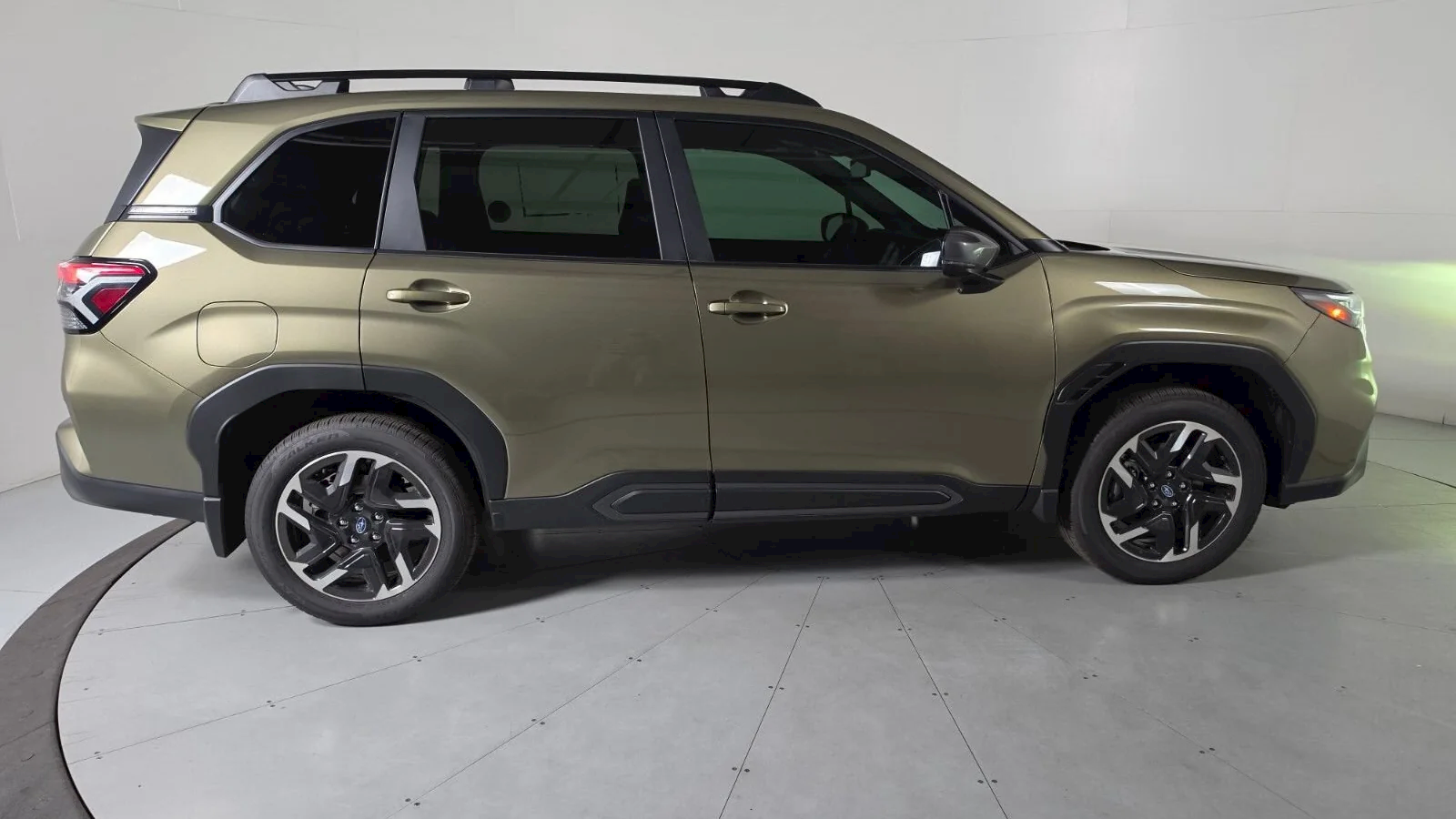 2026 Subaru Forester Limited at Findlay Subaru Prescott, passenger-side profile (photo 5 of 11)