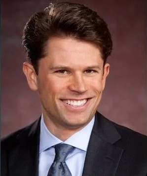 Andrew Dahl headshot