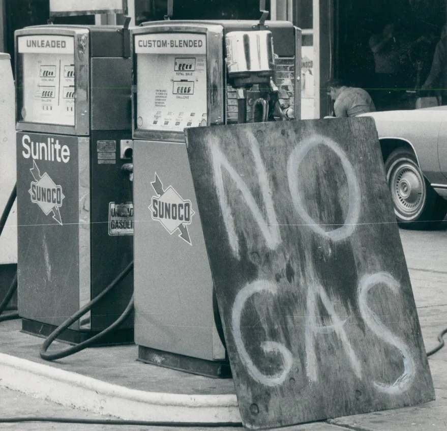 NO GAS sign 1979