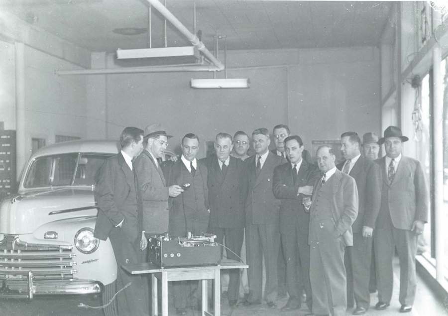Kenny Dahl radiotelephone demonstration