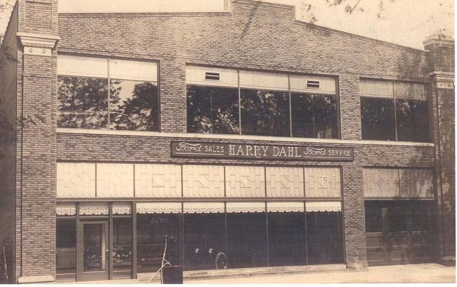 Early Dahl Ford dealership in La Crosse