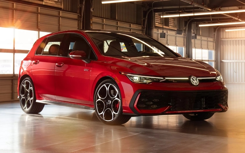 2026 Golf GTI Kings Red Metallic exterior