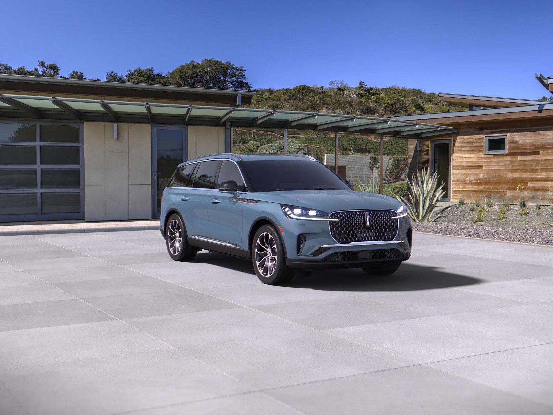 Lincoln Aviator with the twin-turbocharged 3.0L V6 at Jenkins and Wynne Lincoln in Clarksville, TN