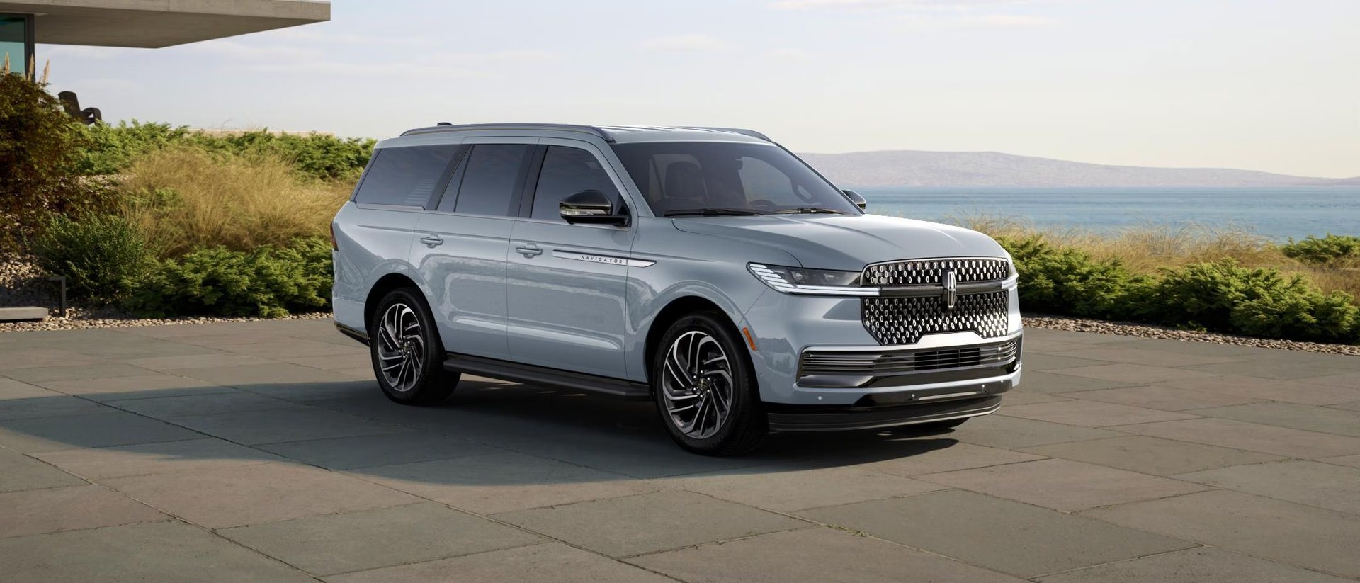 2026 Lincoln Navigator, the three-row SUV for Fort Campbell military families