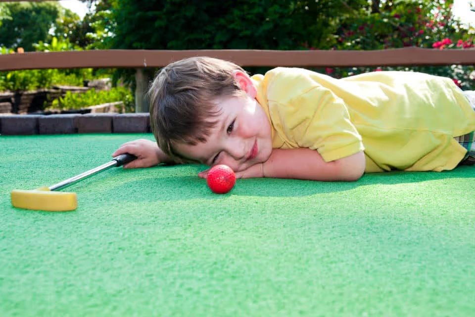 Rosslyn Putt-Putt and Candy BAR