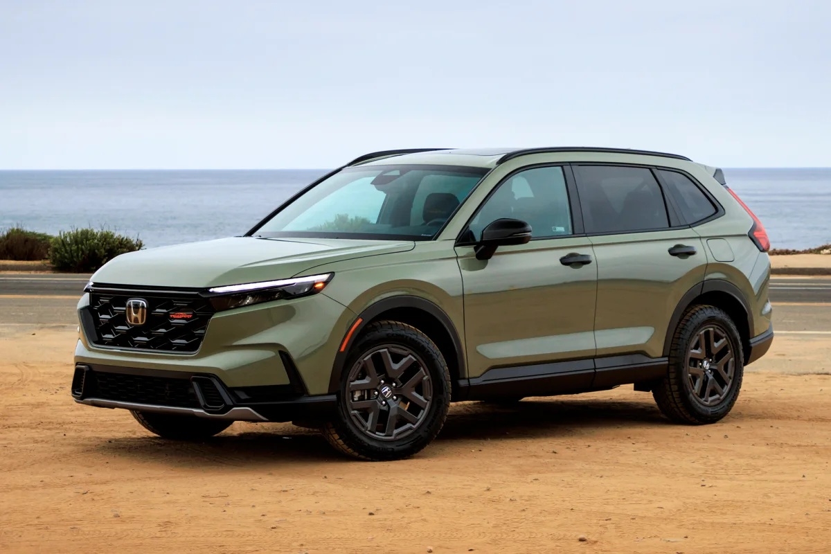 2026 Honda CR-V Sport-L Hybrid in front three-quarter view