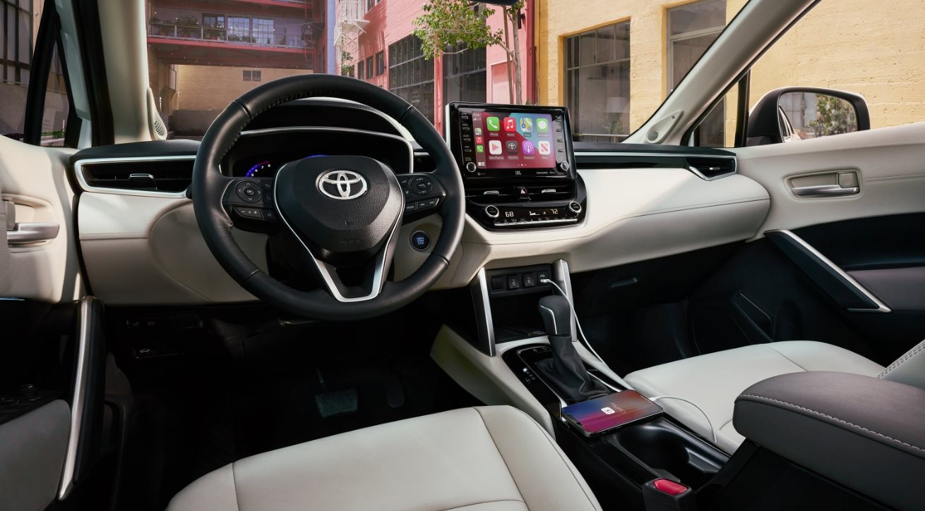 Verchromte Heckklappenverzierungen Toyota Corolla Cross 2022 > – Toyota  Shop