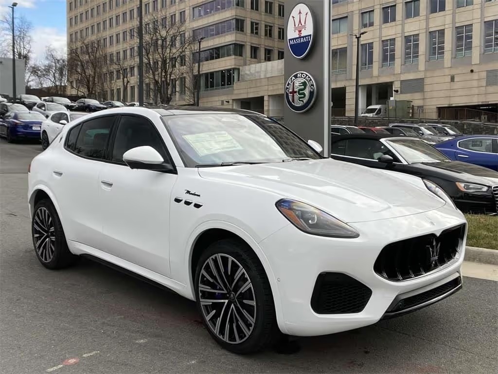 Complimentary Maintenance With New Maserati Grecale