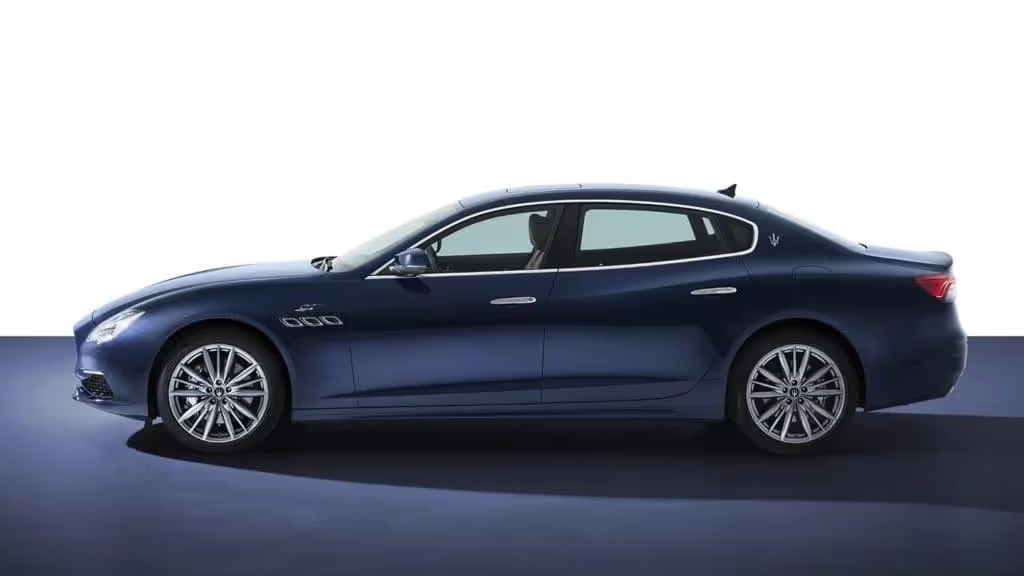 2023 Maserati Quattroporte - Interior Technology and Safety