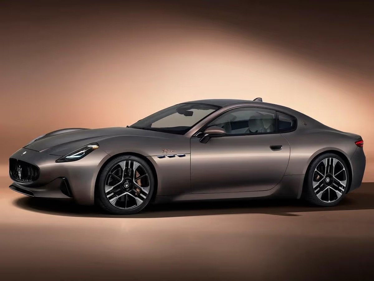 New 2023 Maserati Ghibli