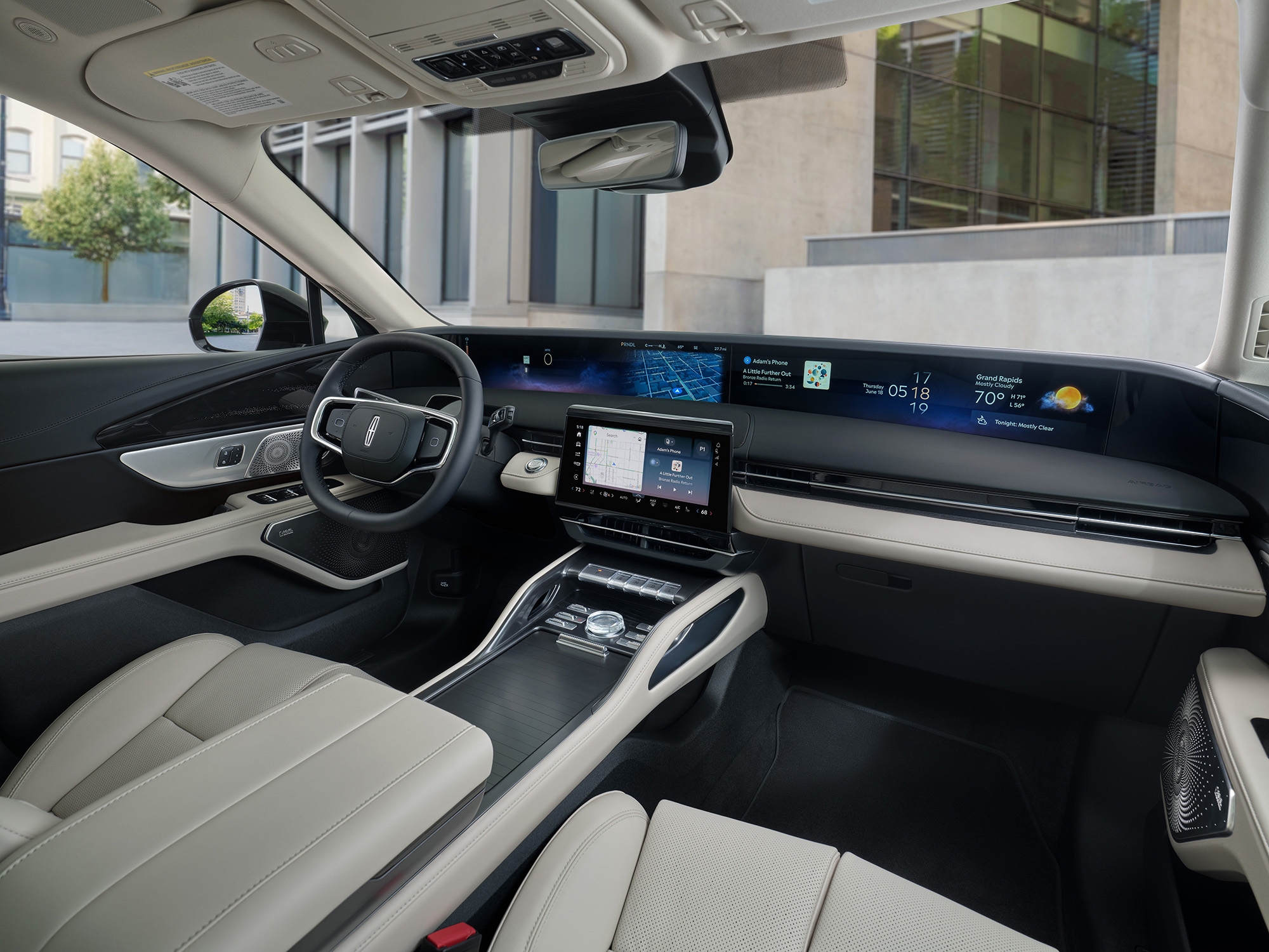 Interior and 48-inch panoramic display of the 2027 Lincoln Nautilus
