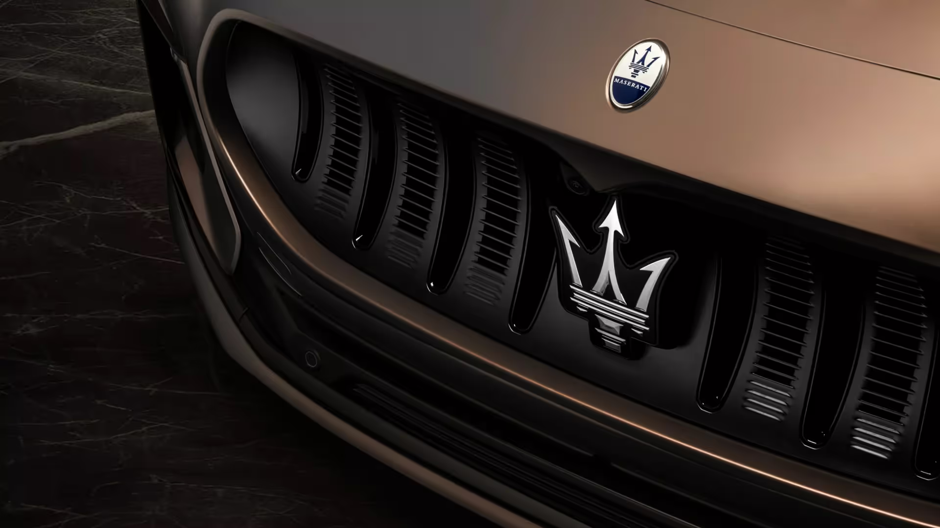 Maserati Grecale Folgore front grille