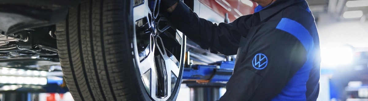 Garvey Volkswagen tech servicing vehicle for Winter use