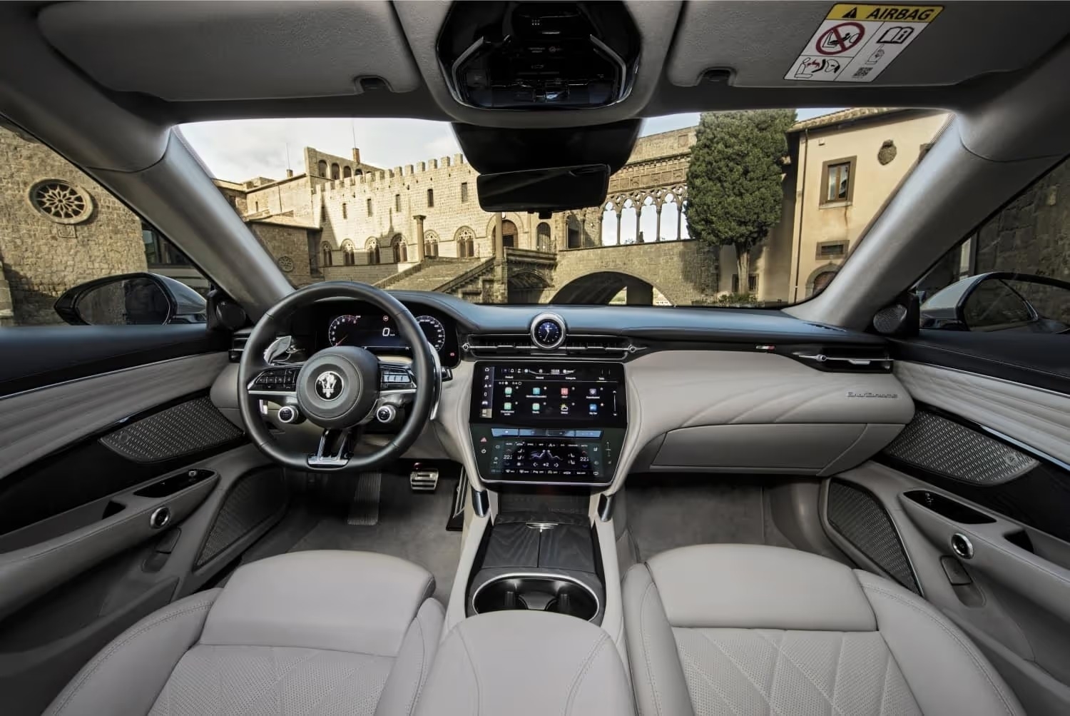 Maserati GranTurismo Interior 