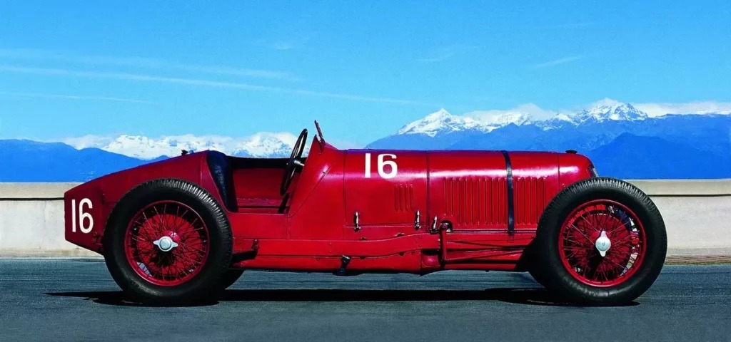 Maserati Tipo 26 in red 