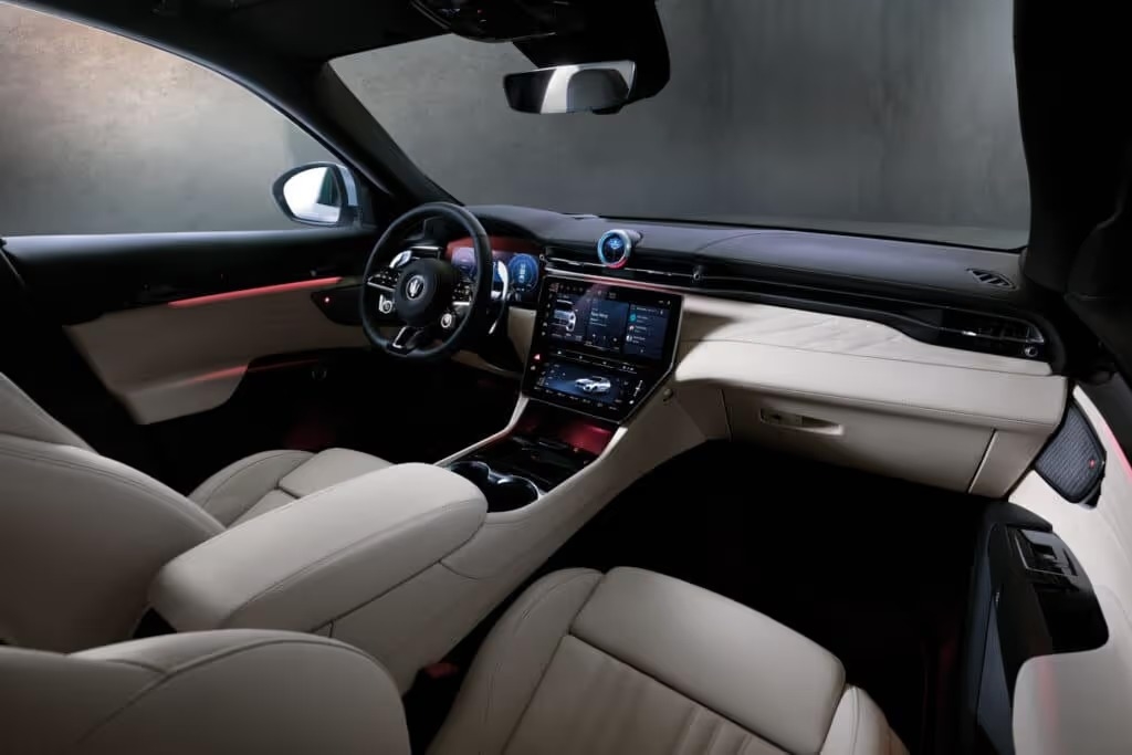2023 Maserati Grecale Interior