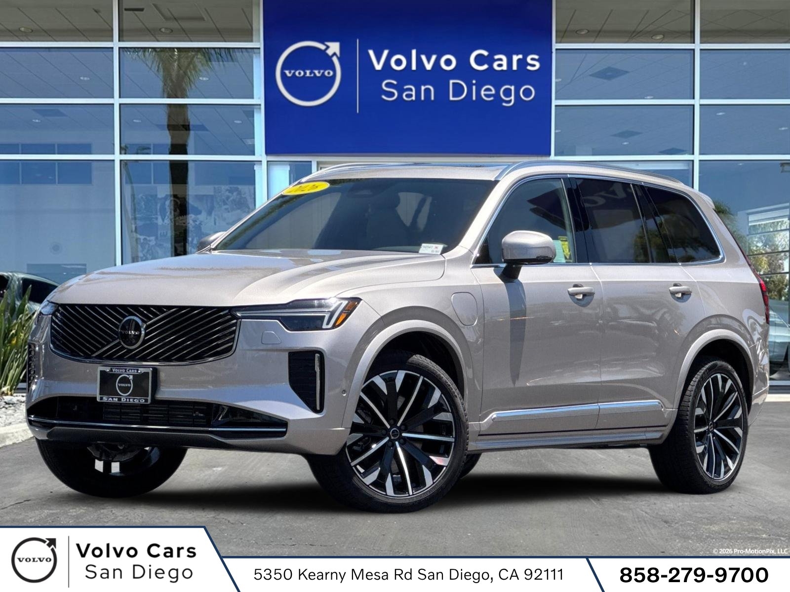 2026 Volvo XC90 T8 Plug-In Hybrid (7-Passenger)