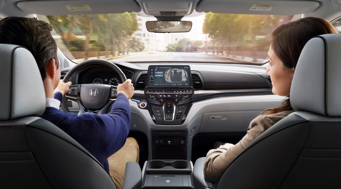 2027 Honda Odyssey photo 2 of 12