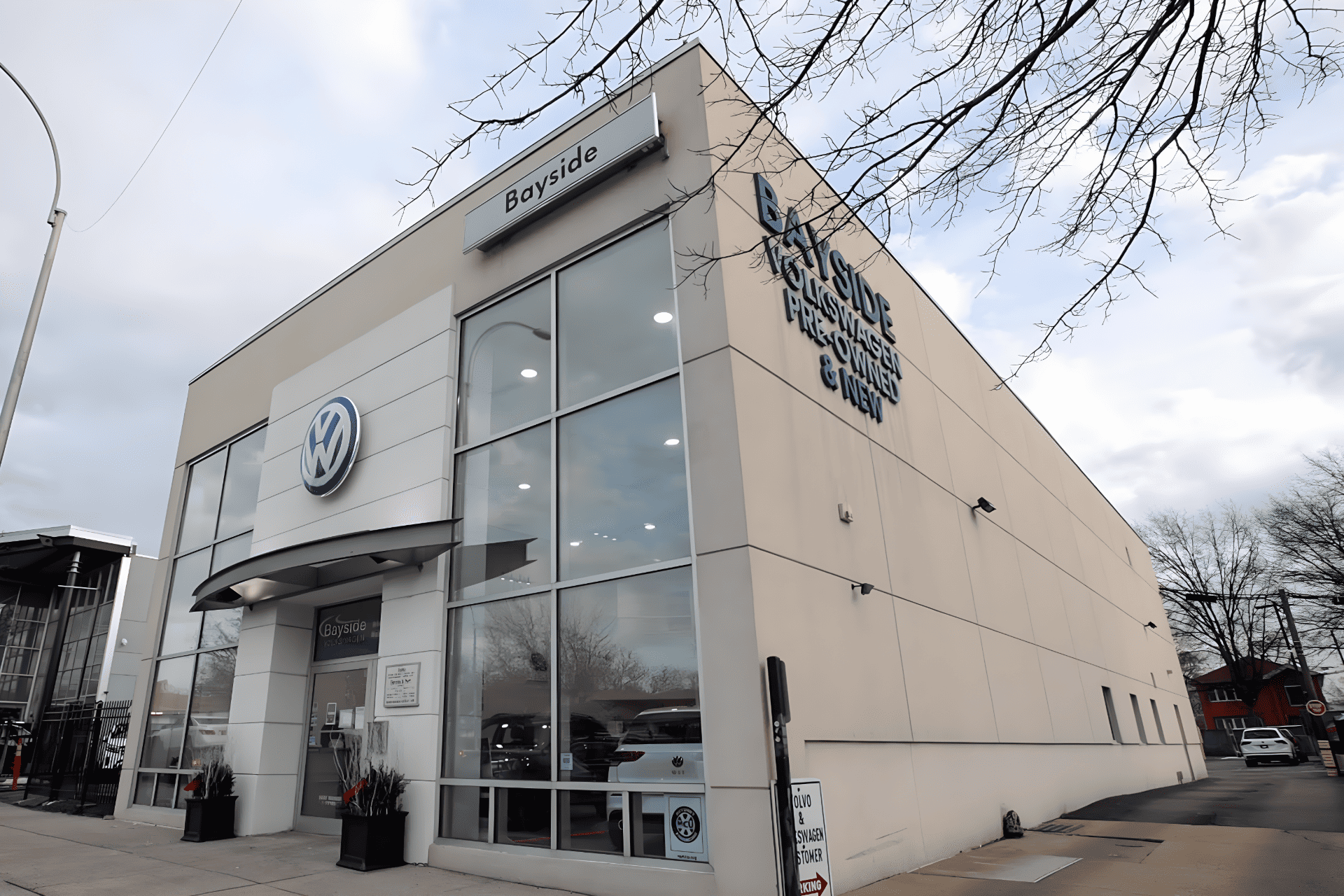 Bayside Volkswagen dealership near Rockville Centre, NY