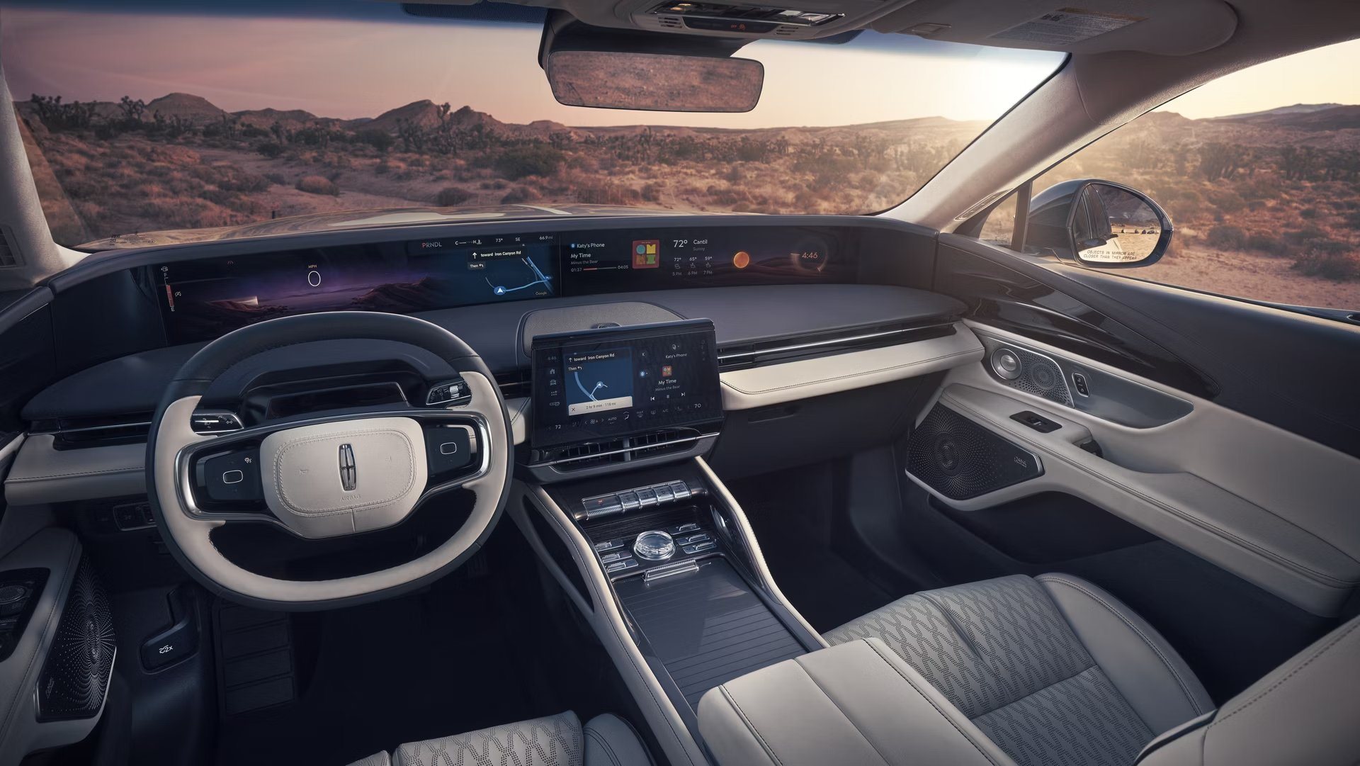 Second-generation Lincoln Nautilus cabin with its pillar-to-pillar display