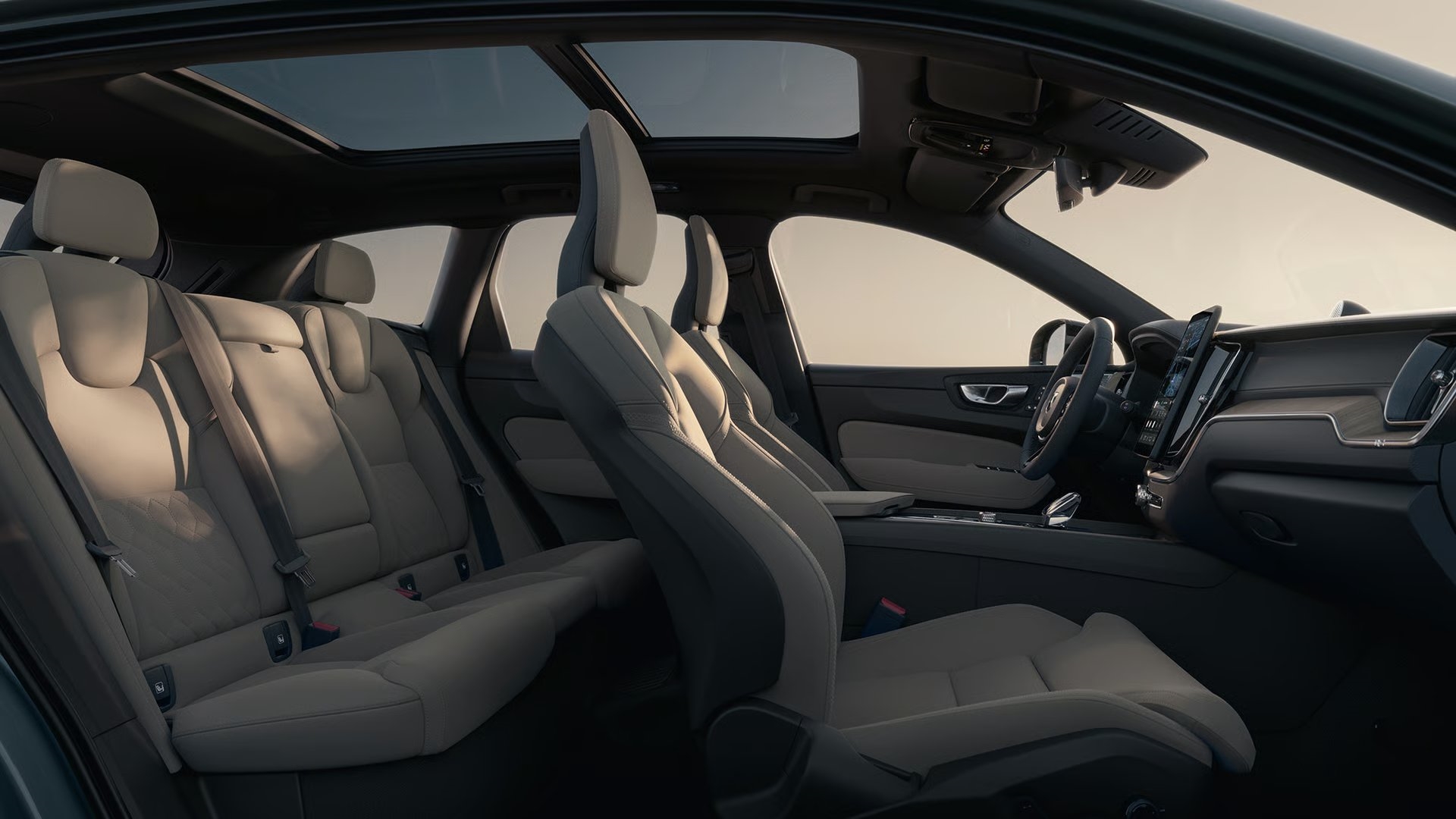 Volvo XC60 B5 Core Premium Interior
