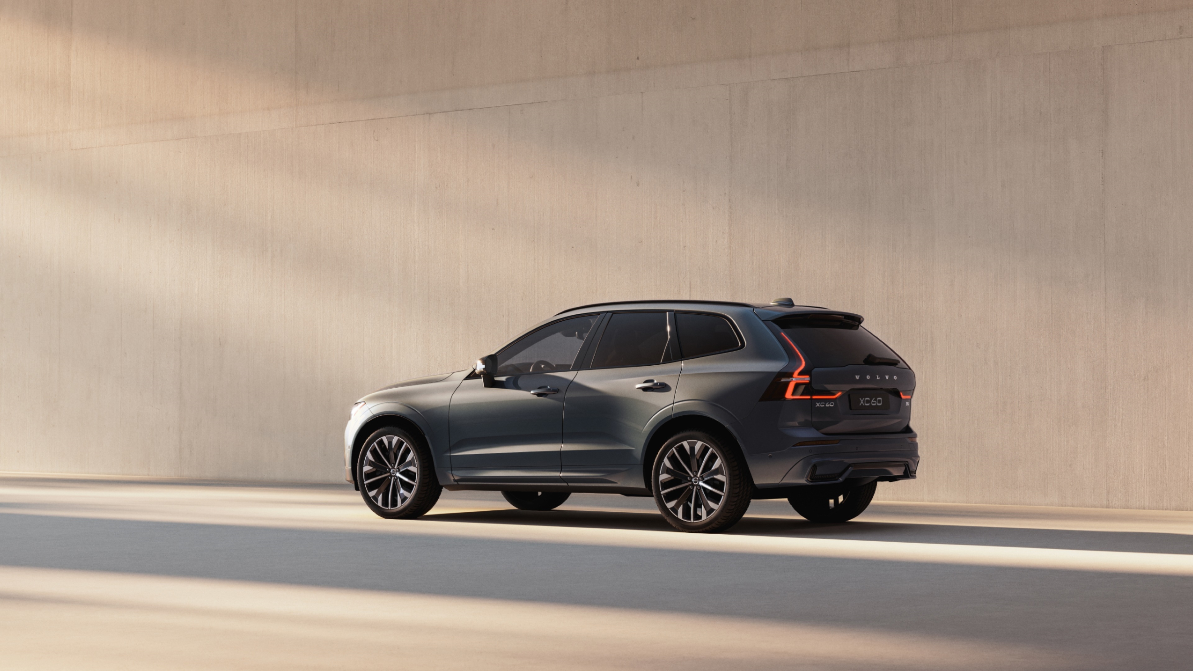 Why Choose Volvo XC60 B5 Core