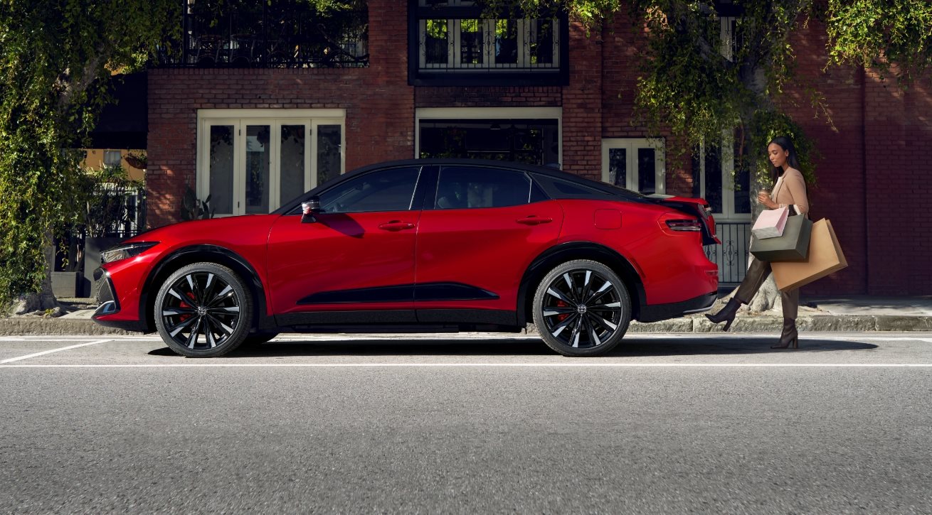 Toyota Crown Research in Dearborn, MI | Toyota Dealer | LaFontaine