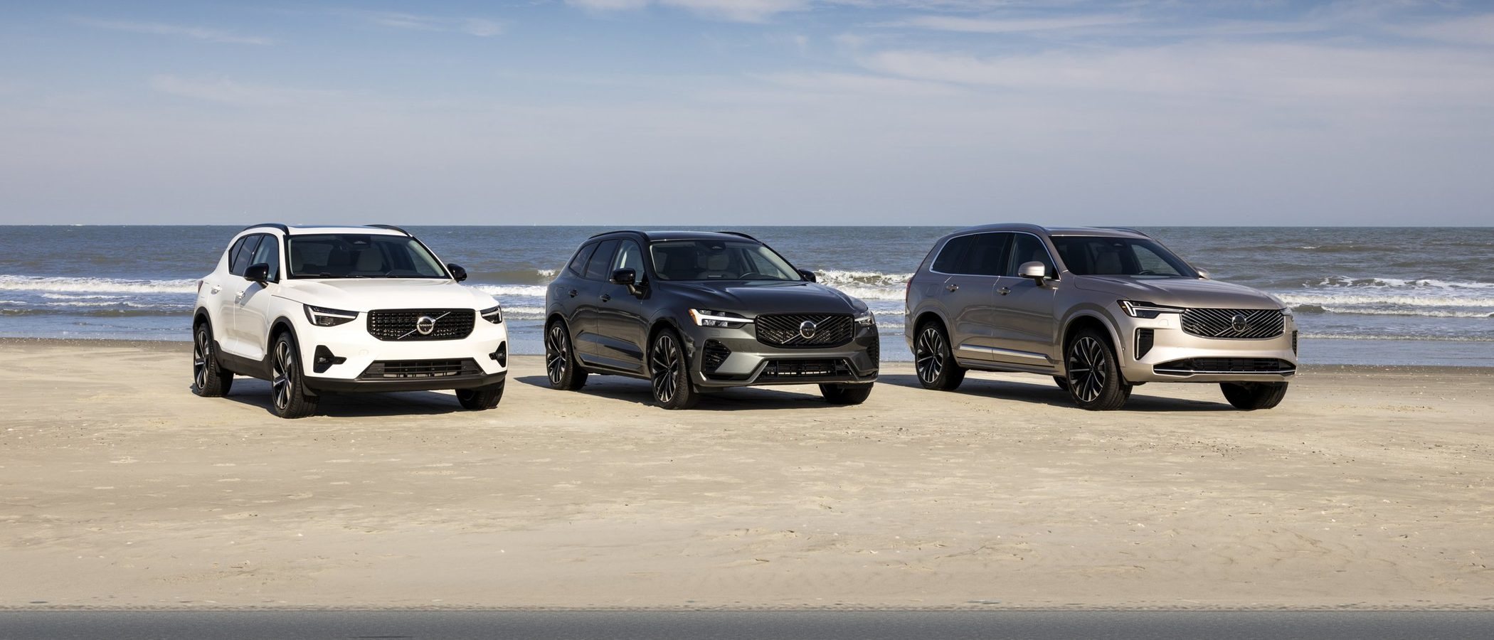Volvo XC40, XC60 and XC90 on the beach