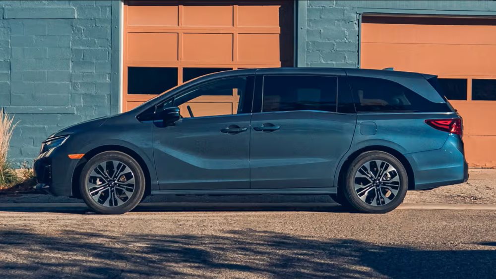 A Honda Odyssey minivan, the sliding-door option in this Odyssey versus Pilot comparison for Lake County families.