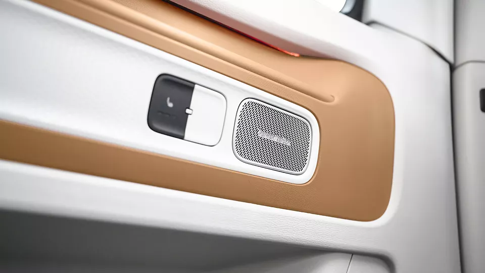 Harman Kardon speaker in the ID. Buzz dashboard
