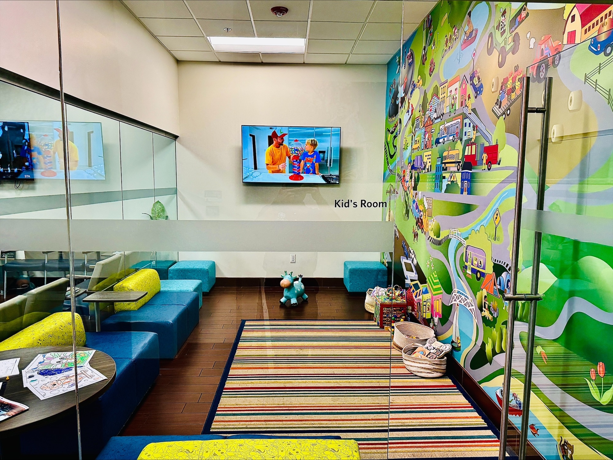 Subaru of Gwinnett kids room