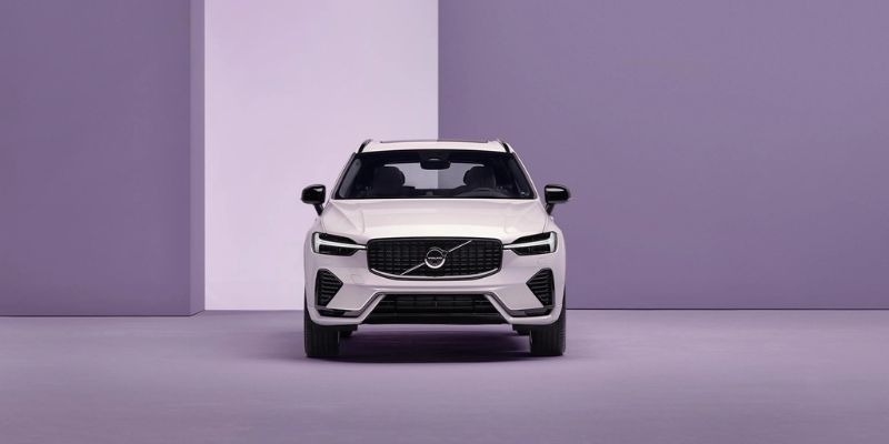  2025 Volvo XC60 plug-in hybrid performance