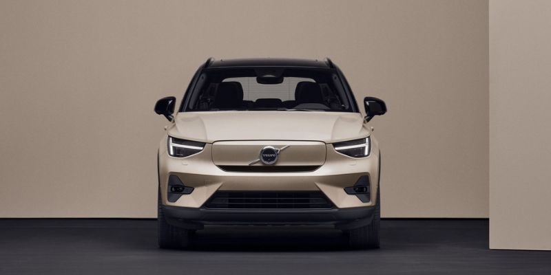2025 Volvo EX40 design